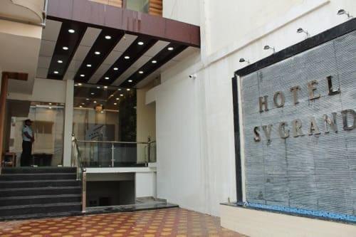 Hotel S V Grand พาราณสี ภายนอก รูปภาพ
